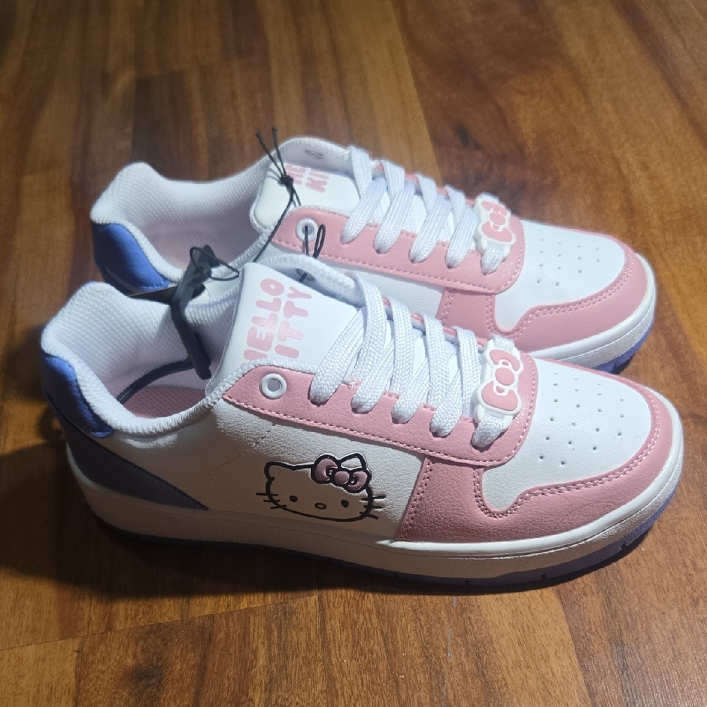 Hello Kitty Shoes Womens Size 7White Pink Blue Sanrio Cartoon Sneakers Cute NWT